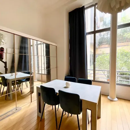 Design And Artistic Loft Marais 아파트