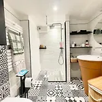 Design And Artistic Loft Marais باريس